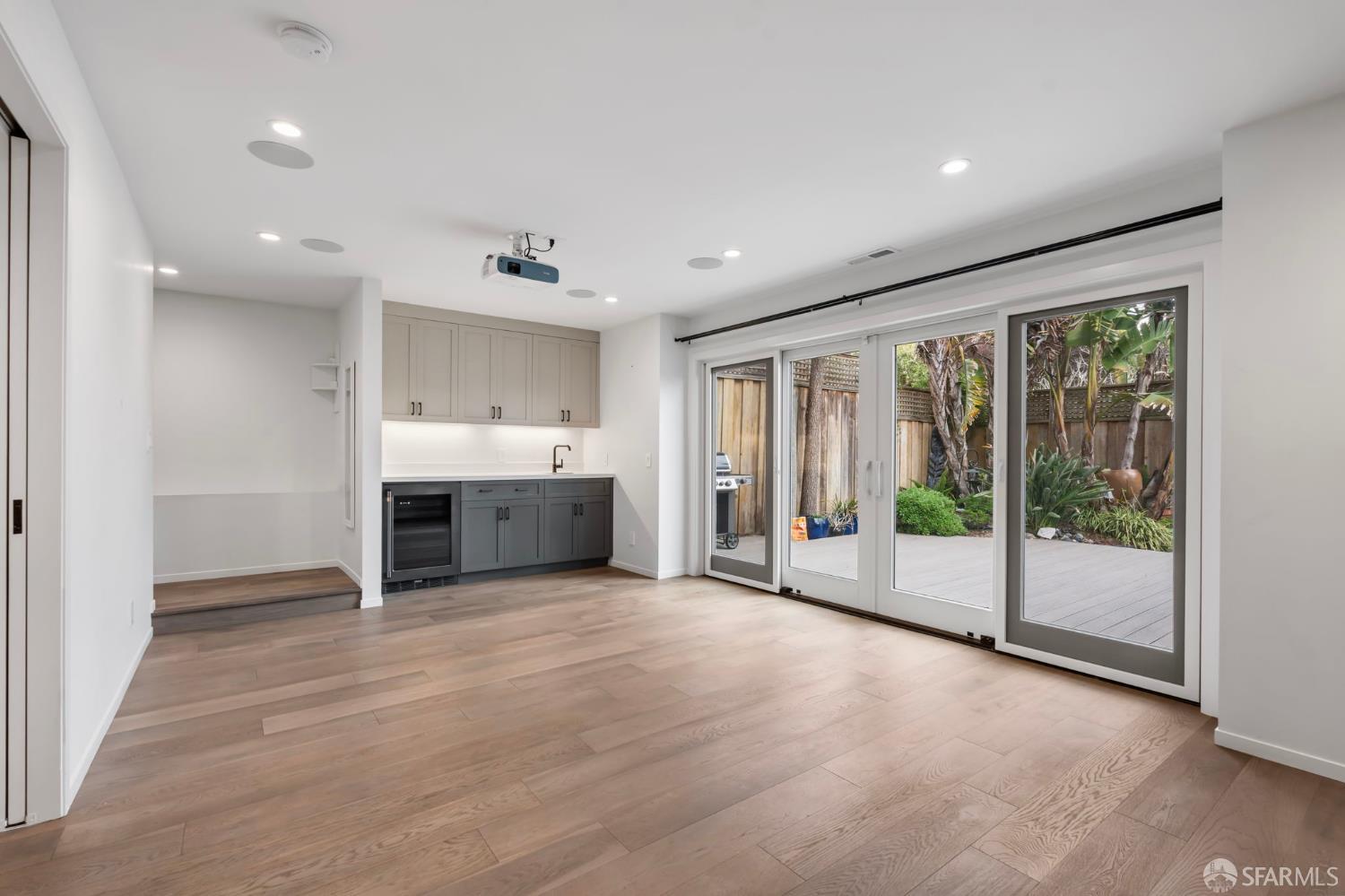 Detail Gallery Image 34 of 43 For 112 Baden St, San Francisco,  CA 94131 - 3 Beds | 2 Baths