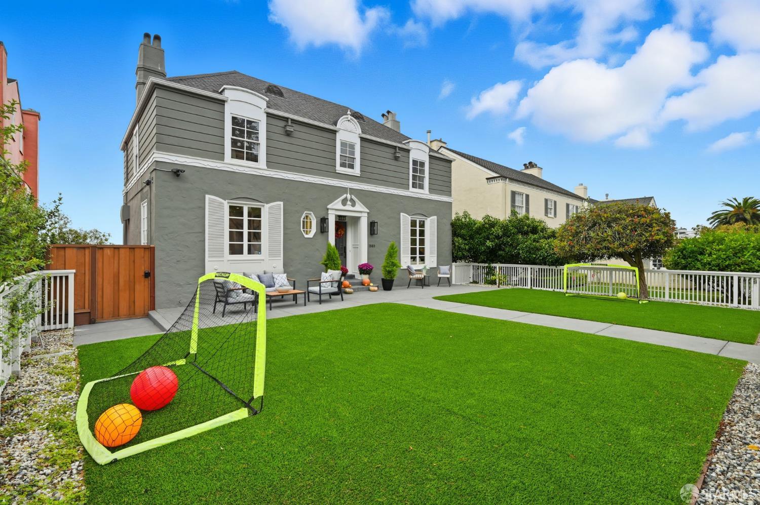 Detail Gallery Image 51 of 67 For 1983 15th Ave, San Francisco,  CA 94116 - 5 Beds | 4/1 Baths