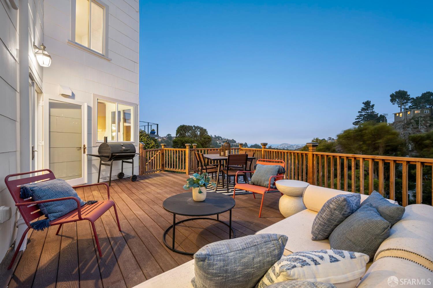 Detail Gallery Image 74 of 81 For 11 Encline Ct, San Francisco,  CA 94127 - 3 Beds | 3/1 Baths