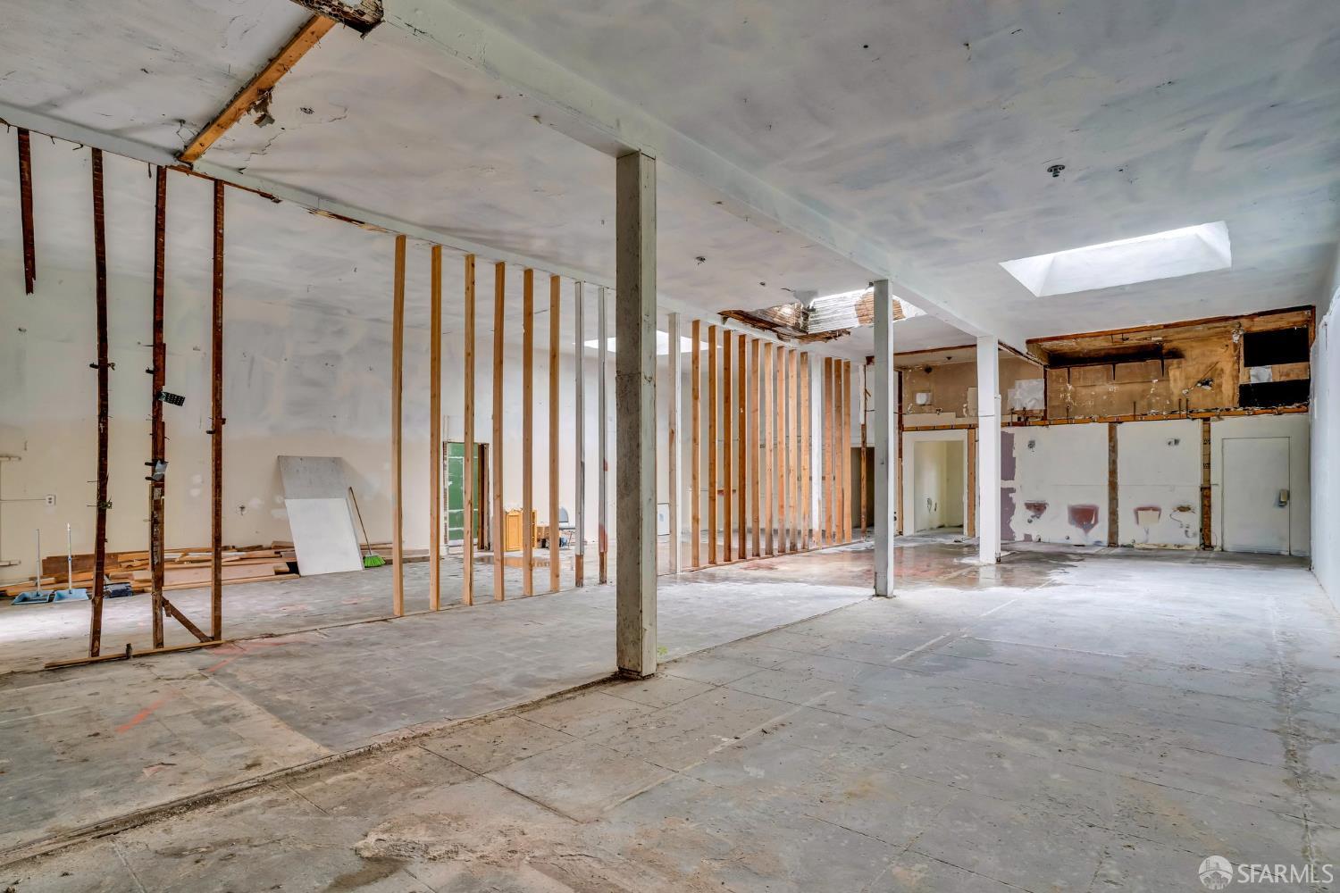 Detail Gallery Image 17 of 34 For 5300 Foothill Blvd, Oakland,  CA 94601 - – Beds | – Baths