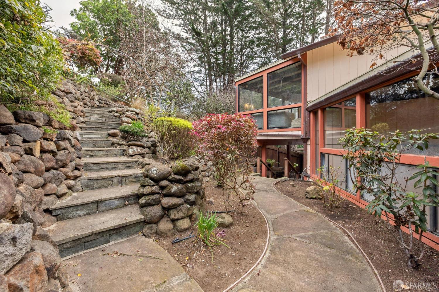 Detail Gallery Image 53 of 62 For 514 Isabella Ave, El Granada,  CA 94018 - 5 Beds | 3 Baths