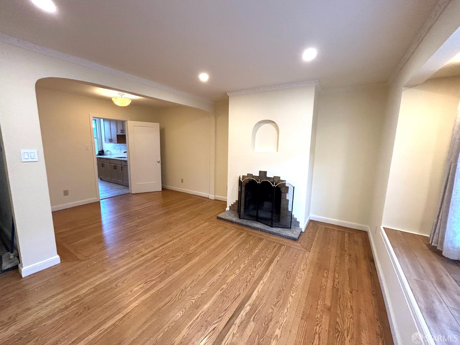 Detail Gallery Image 5 of 21 For 106 Caselli Ave #106,  San Francisco,  CA 94114 - 1 Beds | 1 Baths