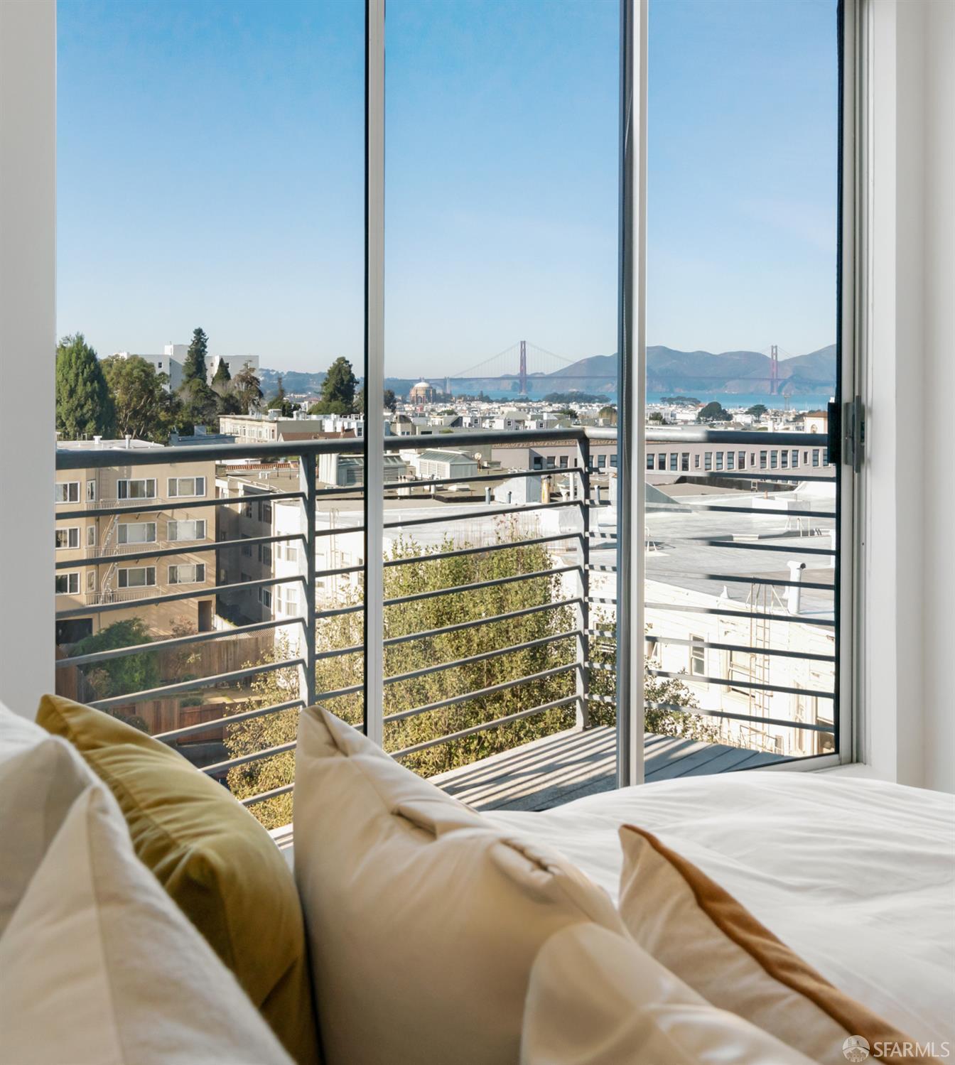 Detail Gallery Image 11 of 25 For 2315 Van Ness Ave #7,  San Francisco,  CA 94109 - 2 Beds | 1/1 Baths