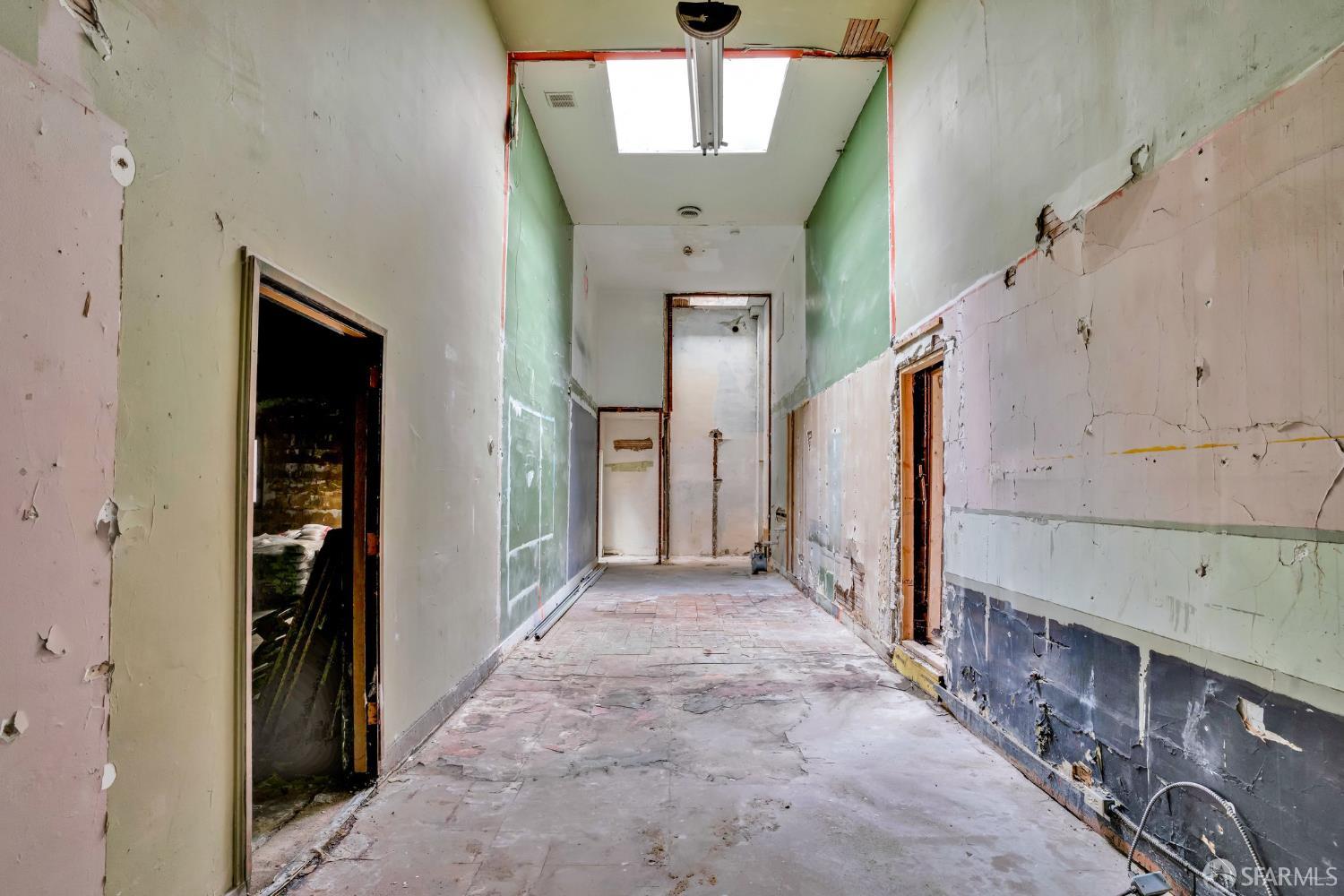 Detail Gallery Image 11 of 34 For 5300 Foothill Blvd, Oakland,  CA 94601 - – Beds | – Baths