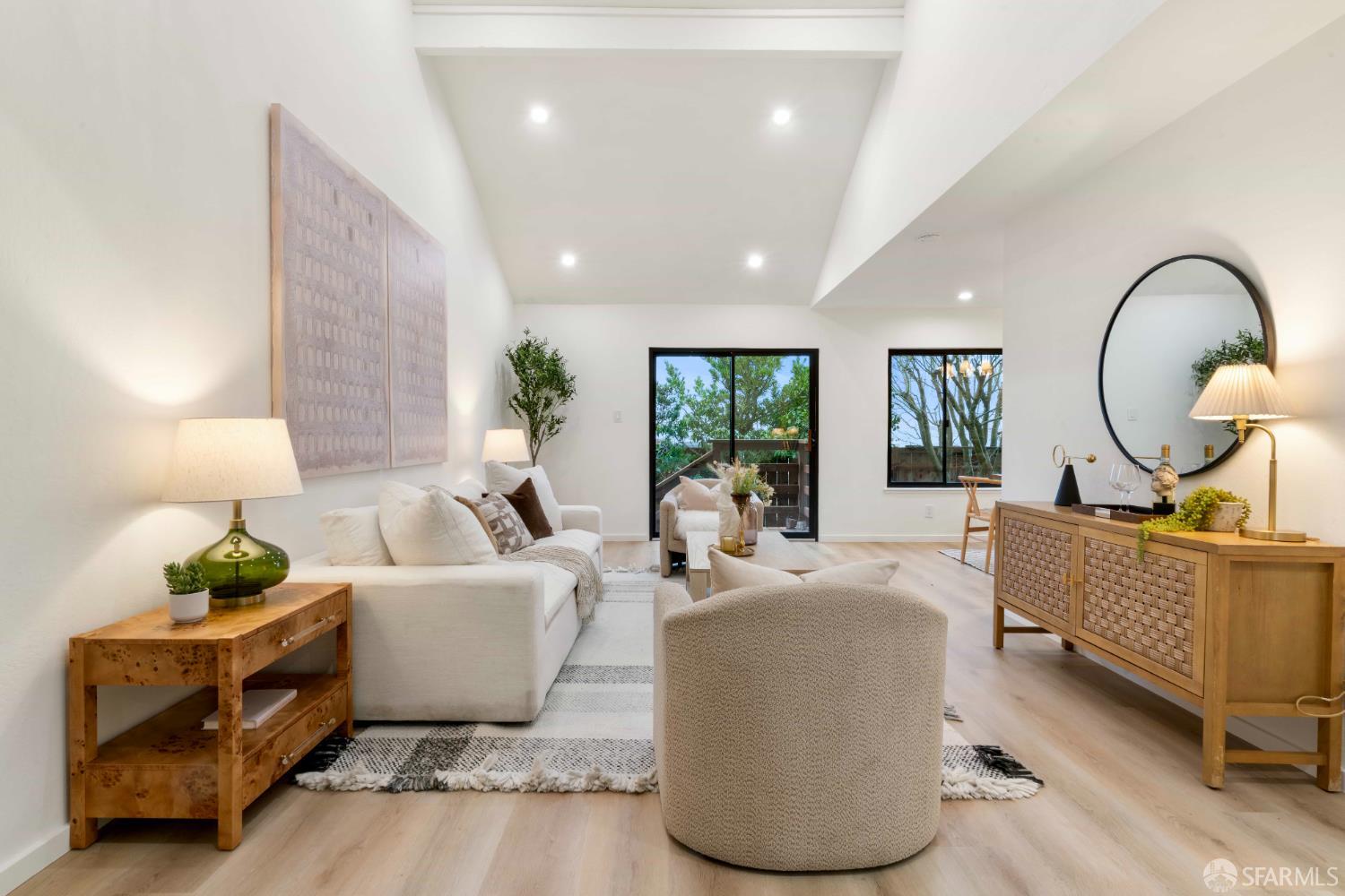 Detail Gallery Image 4 of 61 For 3948 Stein Ct, South San Francisco,  CA 94080 - 3 Beds | 2/1 Baths