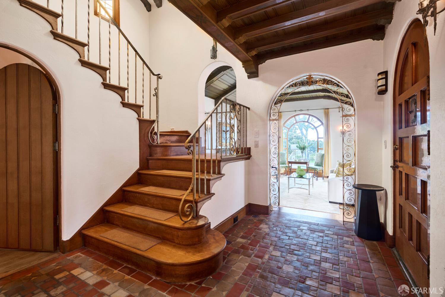 Detail Gallery Image 4 of 24 For 601 Junipero Serra Blvd, San Francisco,  CA 94127 - 4 Beds | 2 Baths