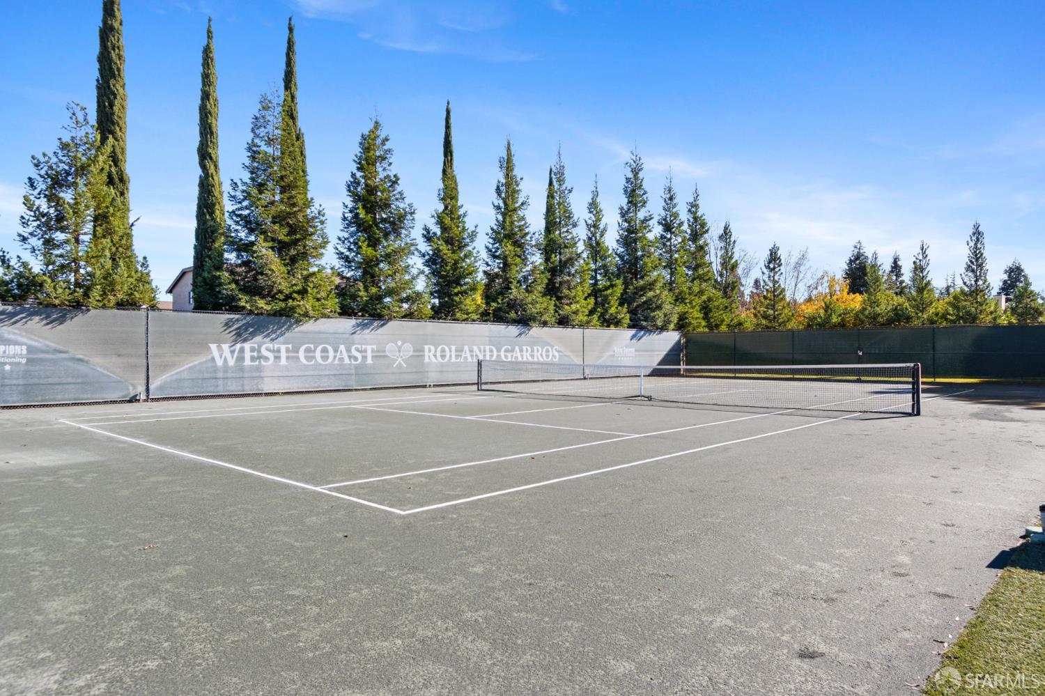 Detail Gallery Image 2 of 25 For 2660 Covey Way, Livermore,  CA 94550 - 5 Beds | 3/1 Baths