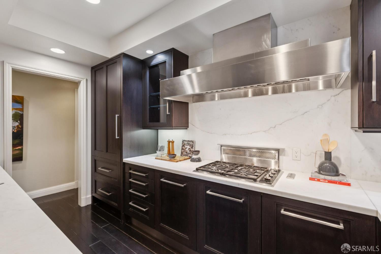 Detail Gallery Image 11 of 48 For 1150 Lombard St #18,  San Francisco,  CA 94109 - 2 Beds | 2 Baths