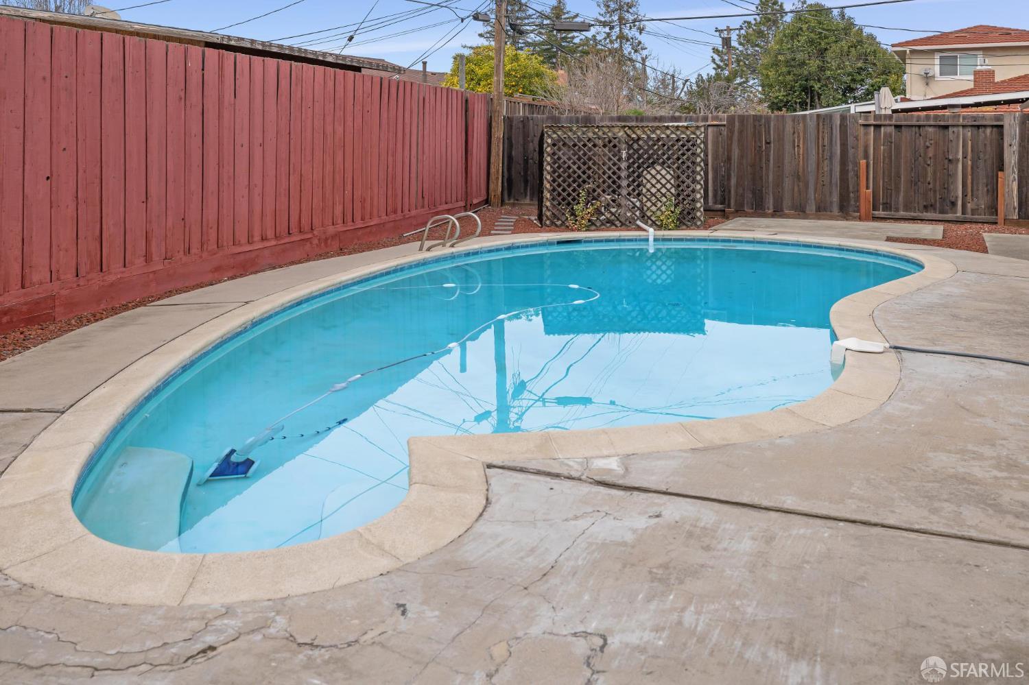 Detail Gallery Image 39 of 58 For 821 Raintree Dr, San Jose,  CA 95129 - 3 Beds | 2 Baths