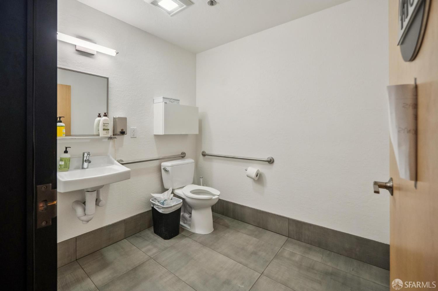 Detail Gallery Image 33 of 34 For 42 Dore St, San Francisco,  CA 94121 - – Beds | – Baths