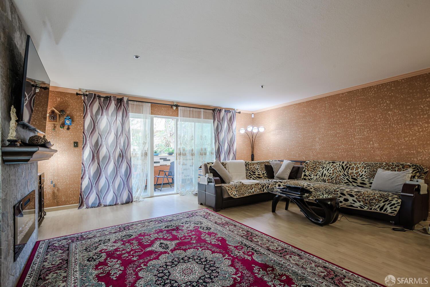 Detail Gallery Image 2 of 18 For 405 91st St #19,  Daly City,  CA 94015 - 1 Beds | 1 Baths