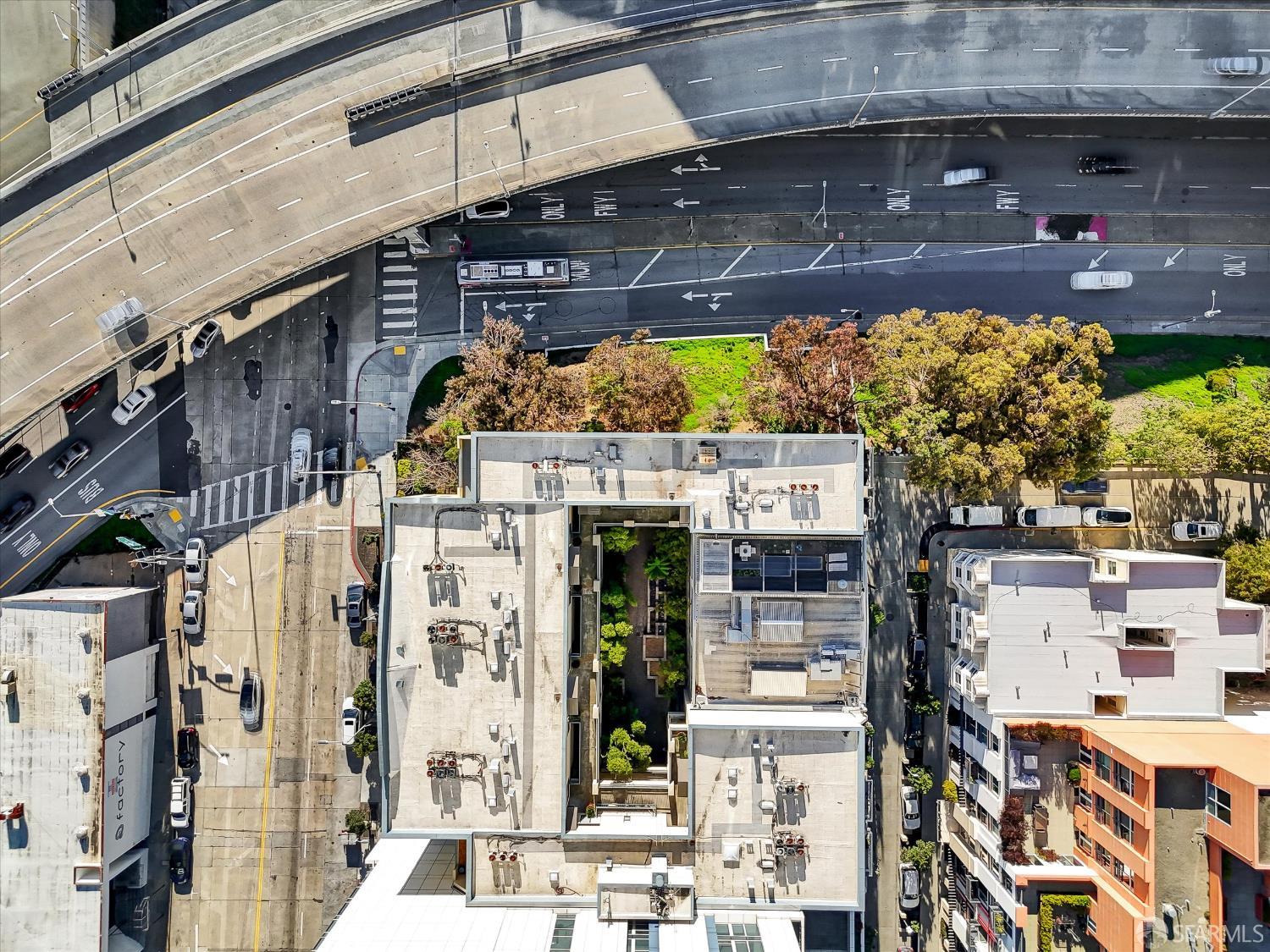 Photo #31: 426098097 Listing: Photo #31