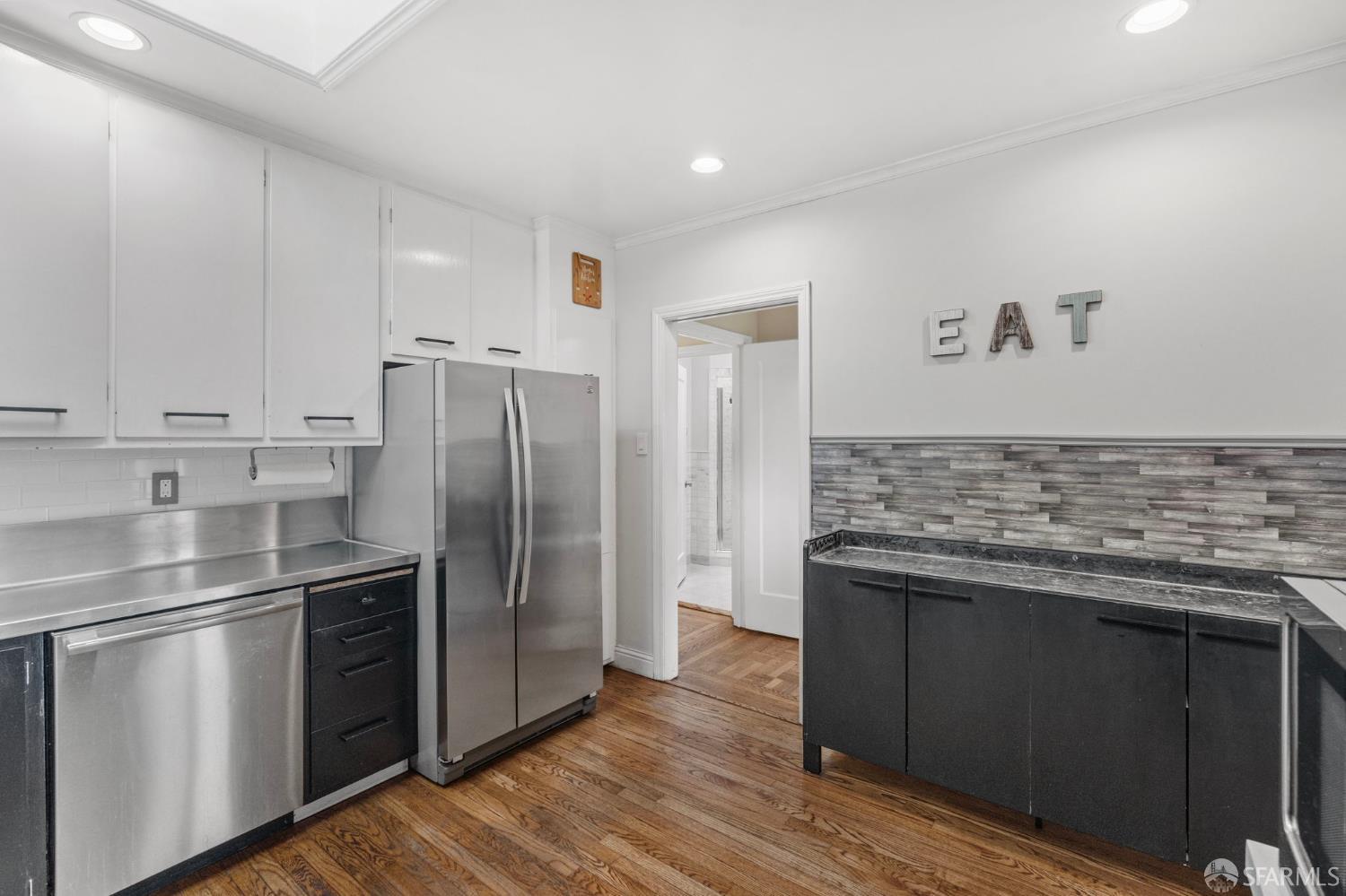 Detail Gallery Image 12 of 43 For 112 Baden St, San Francisco,  CA 94131 - 3 Beds | 2 Baths