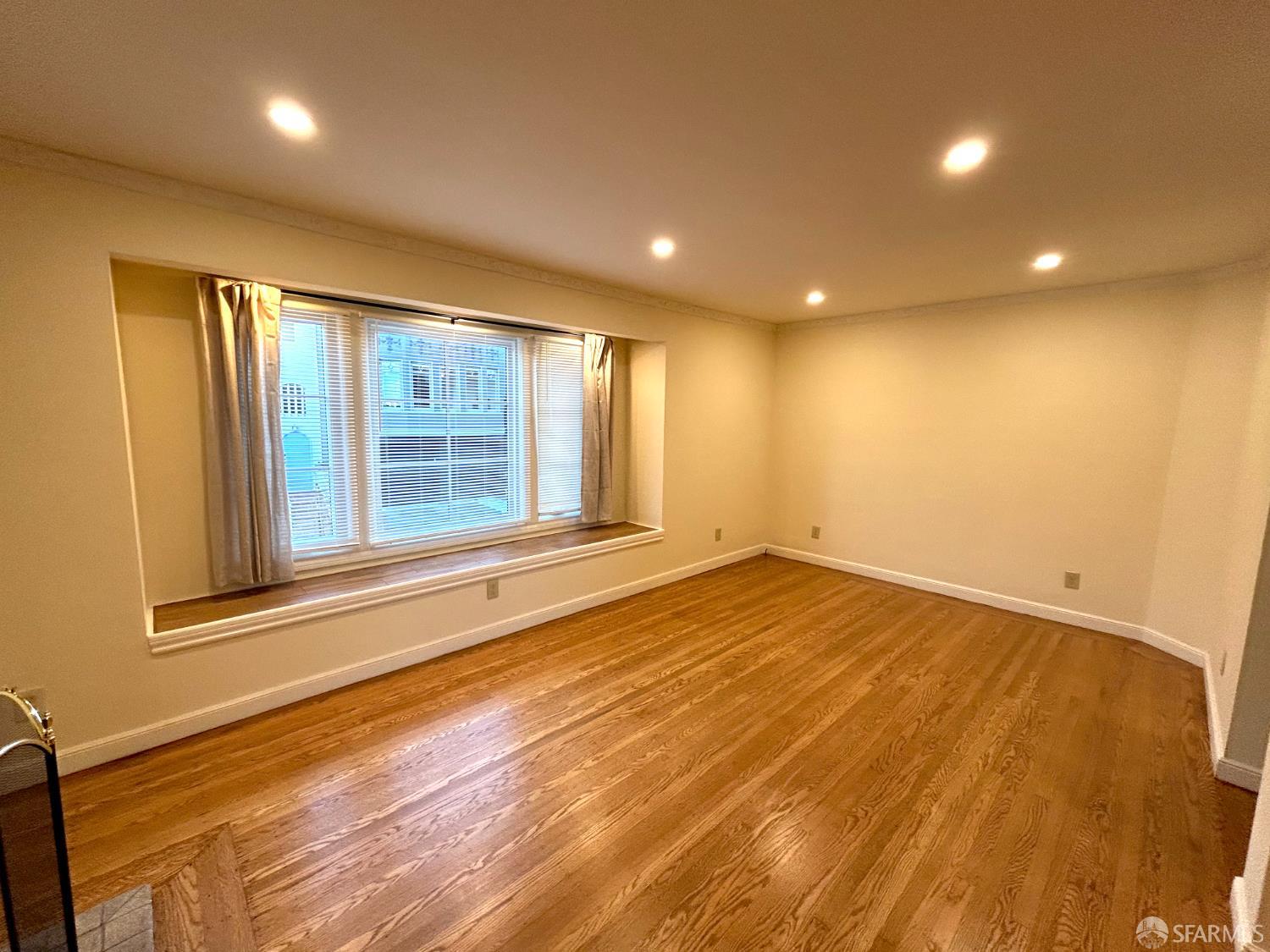 Detail Gallery Image 7 of 21 For 106 Caselli Ave #106,  San Francisco,  CA 94114 - 1 Beds | 1 Baths