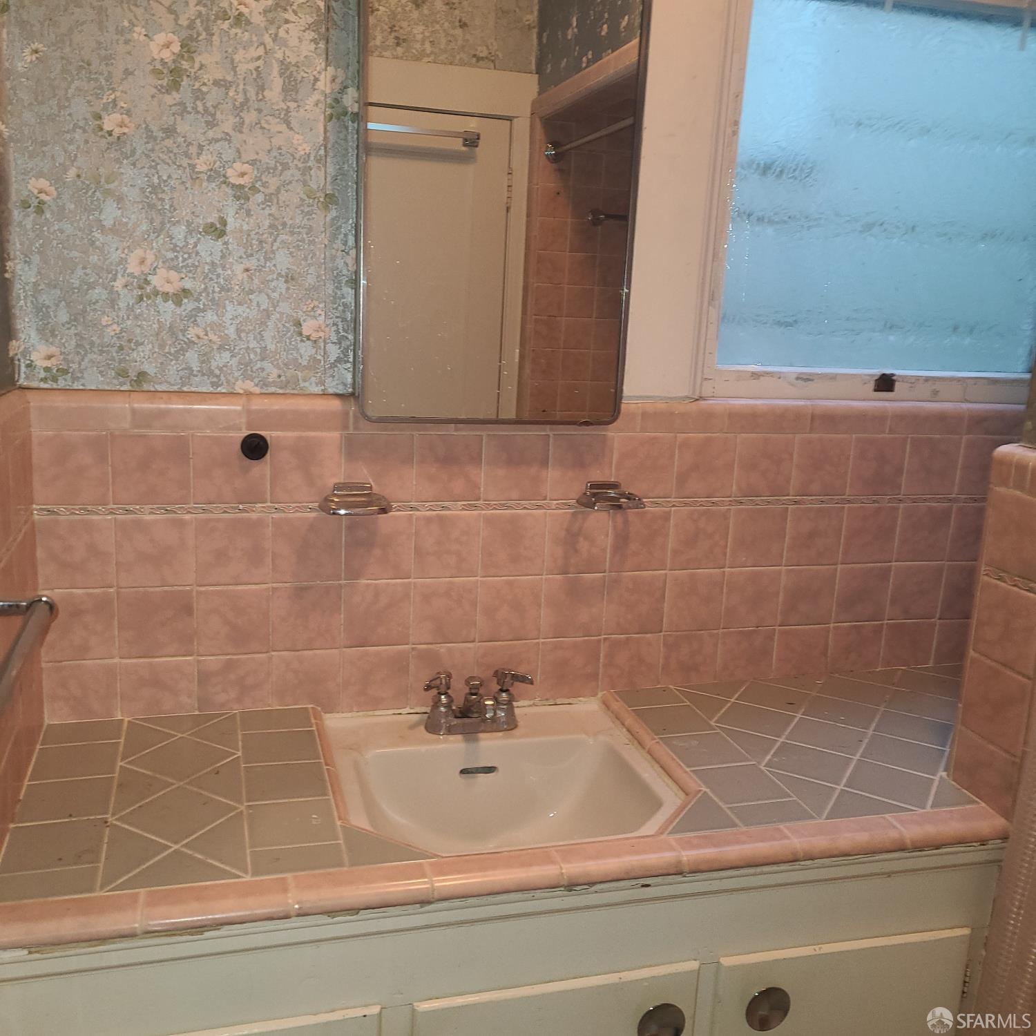 Detail Gallery Image 15 of 56 For 519 12th Ave, San Francisco,  CA 94118 - 4 Beds | 1/2 Baths