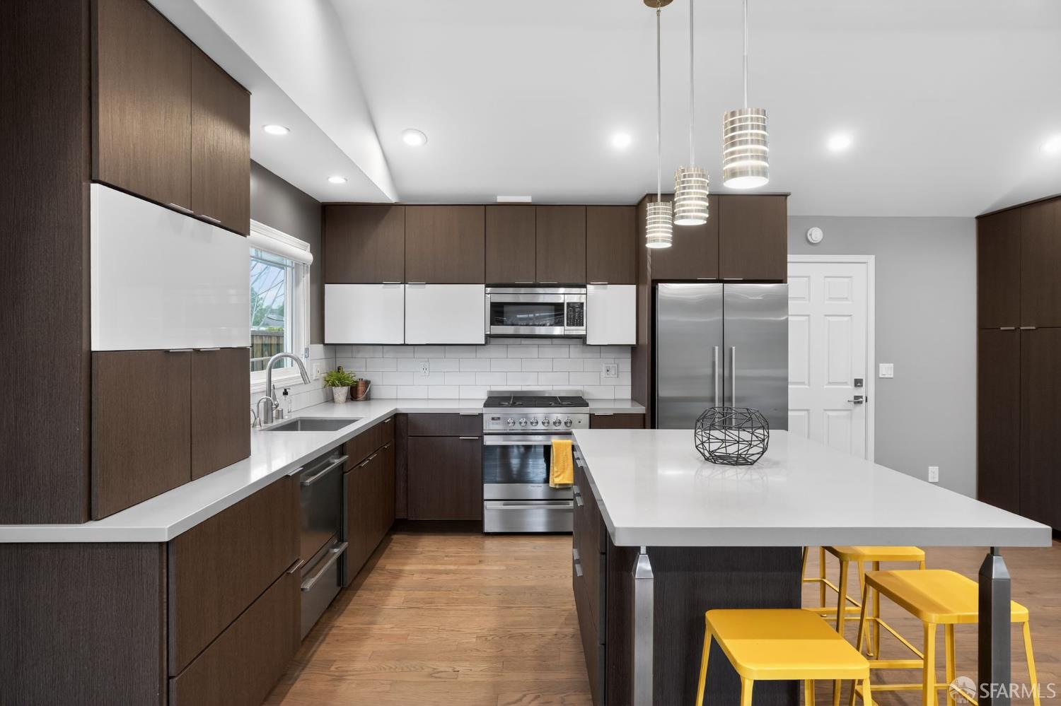 Detail Gallery Image 4 of 27 For 4576 Moran Dr, San Jose,  CA 95129 - 4 Beds | 3 Baths