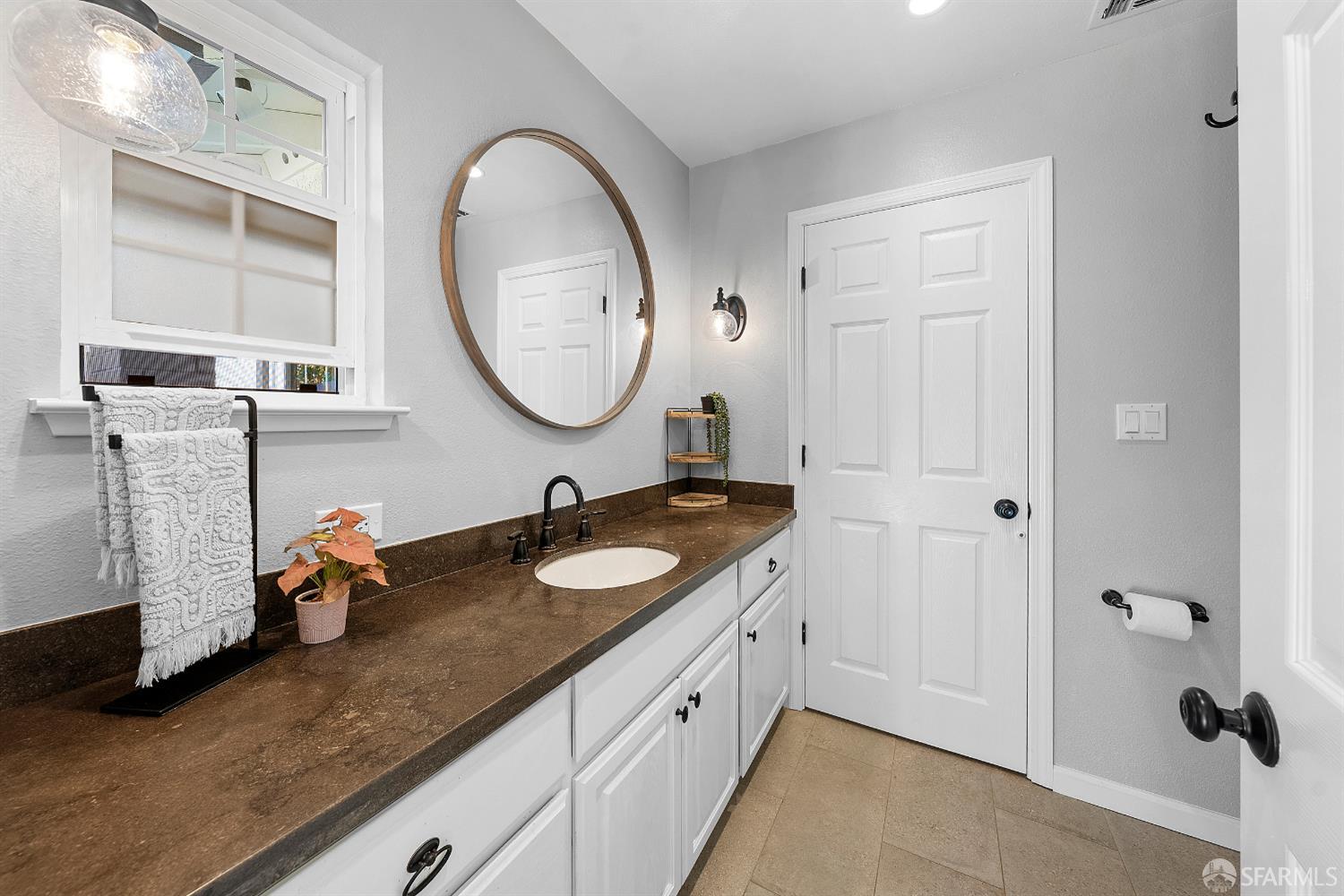 Detail Gallery Image 25 of 39 For 3299 Runnymede Ct, Pleasanton,  CA 94588 - 4 Beds | 2 Baths