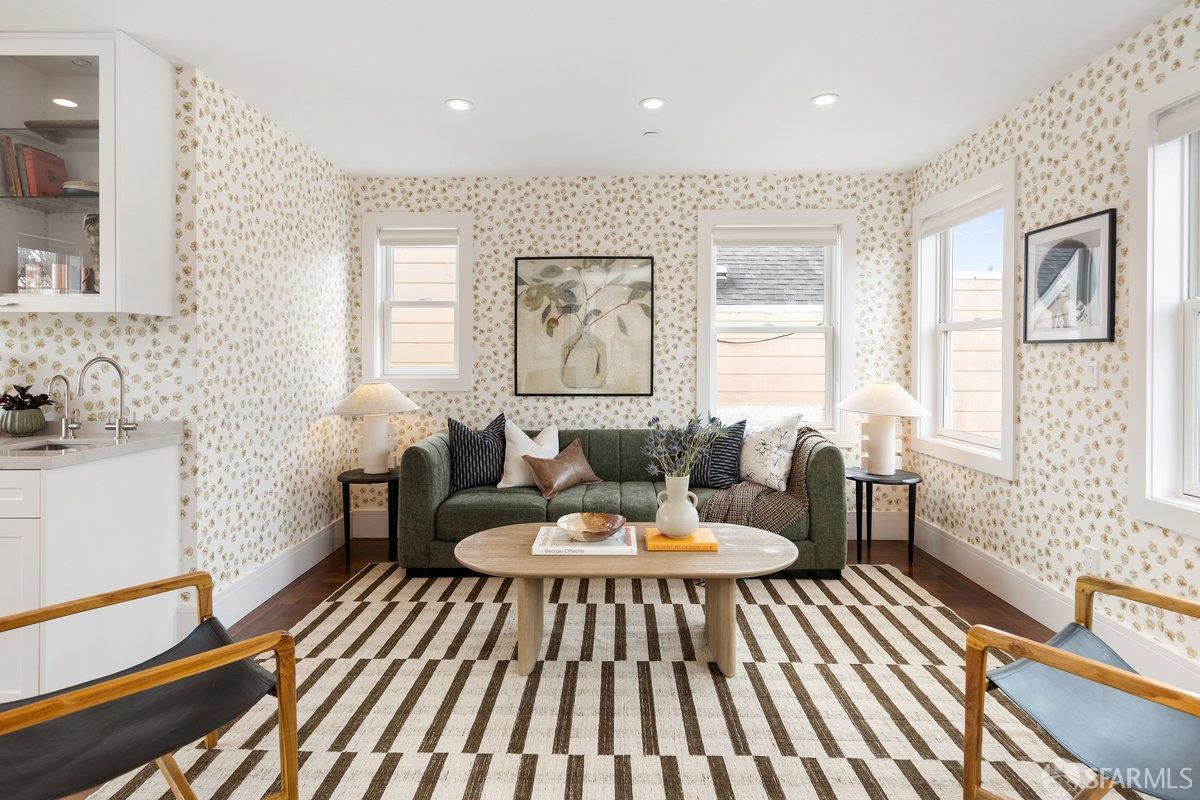 Detail Gallery Image 30 of 65 For 22 Abbey St, San Francisco,  CA 94114 - 3 Beds | 3/1 Baths