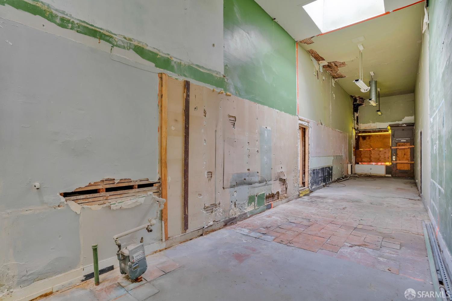 Detail Gallery Image 9 of 34 For 5300 Foothill Blvd, Oakland,  CA 94601 - – Beds | – Baths