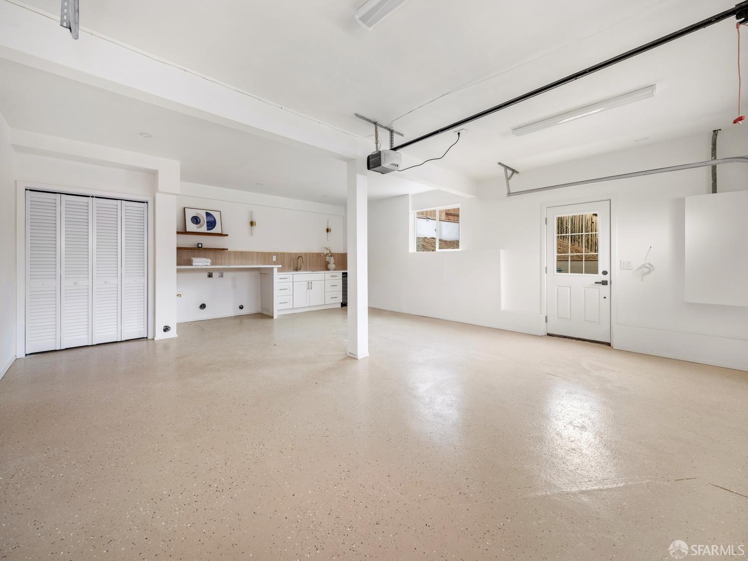 Detail Gallery Image 4 of 26 For 1107 Mason Dr, Pacifica,  CA 94404 - 4 Beds | 3 Baths