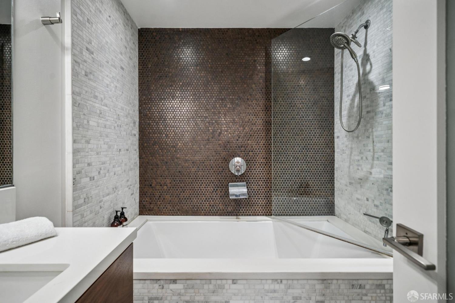 Detail Gallery Image 24 of 54 For 1479 Dolores St, San Francisco,  CA 94110 - 2 Beds | 2 Baths