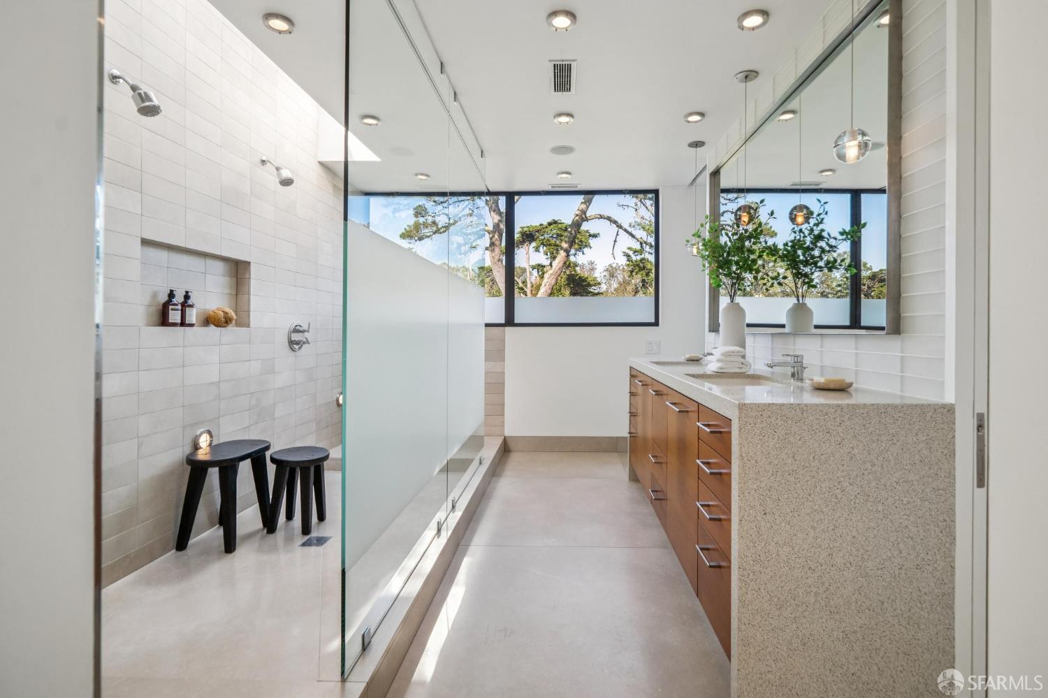 Detail Gallery Image 53 of 79 For 726 Lake St, San Francisco,  CA 94118 - 3 Beds | 3/1 Baths