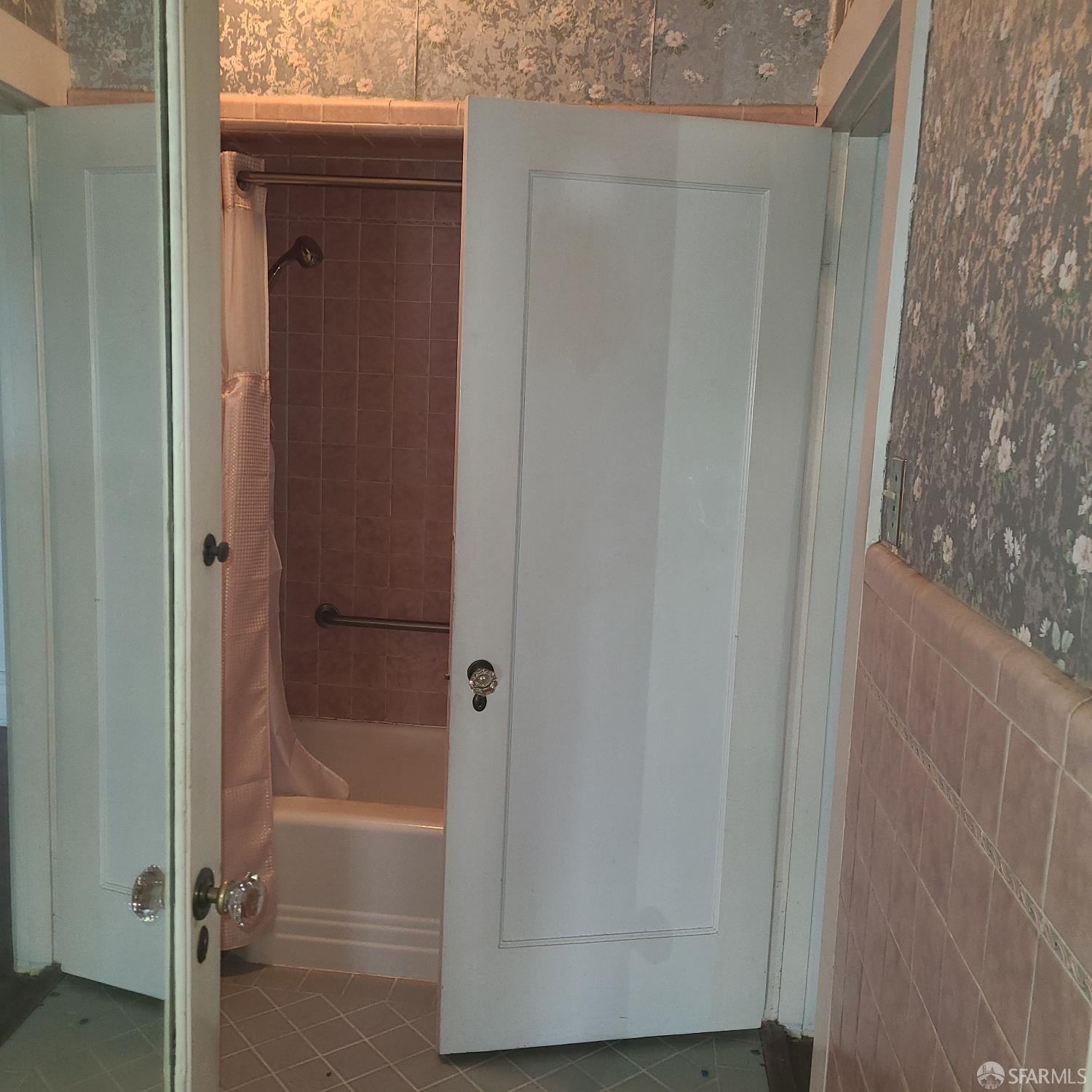 Detail Gallery Image 13 of 56 For 519 12th Ave, San Francisco,  CA 94118 - 4 Beds | 1/2 Baths