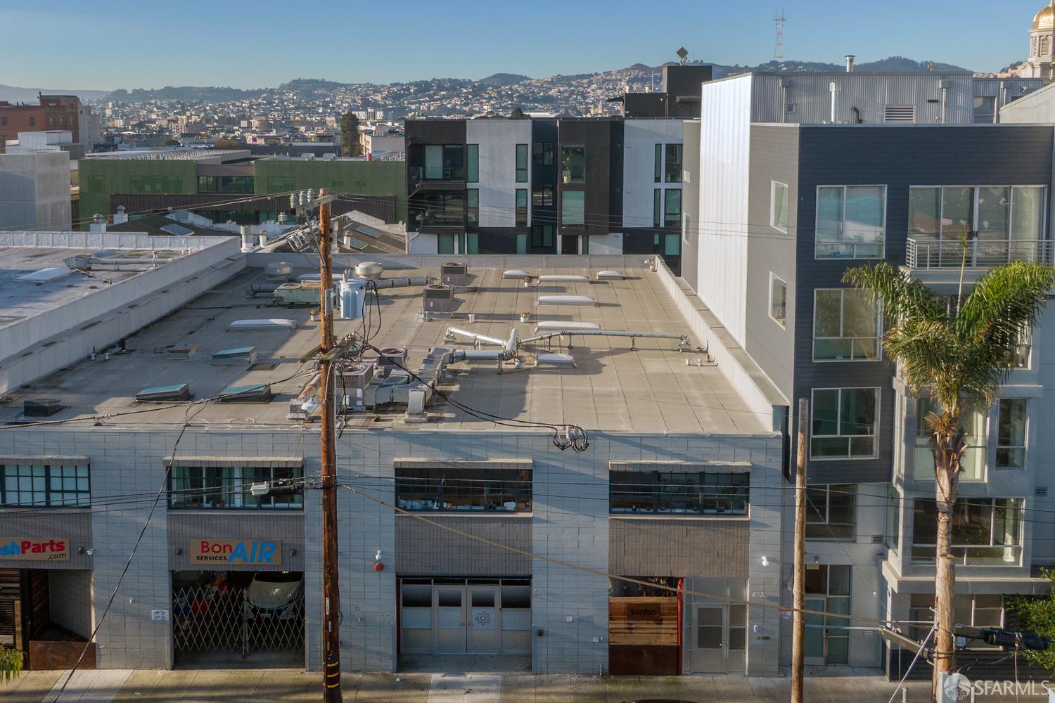 Detail Gallery Image 3 of 34 For 42 Dore St, San Francisco,  CA 94121 - – Beds | – Baths