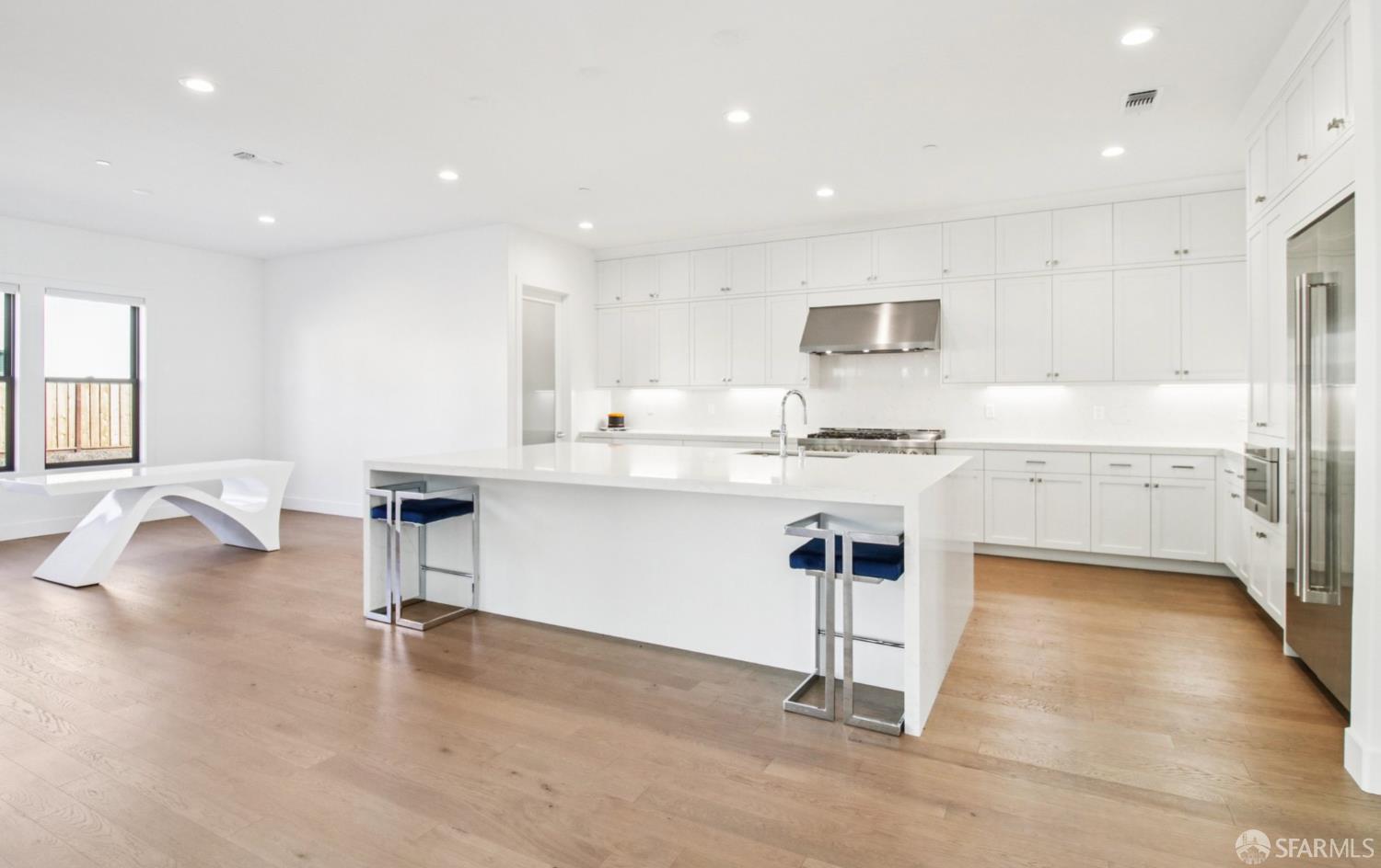 Detail Gallery Image 6 of 25 For 18471 Corte Zapala, Morgan Hill,  CA 95037 - 5 Beds | 5/1 Baths