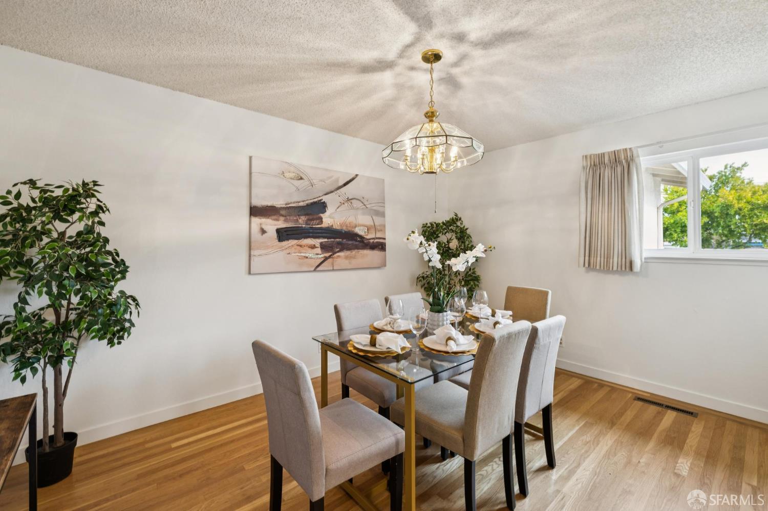 Detail Gallery Image 7 of 58 For 821 Raintree Dr, San Jose,  CA 95129 - 3 Beds | 2 Baths