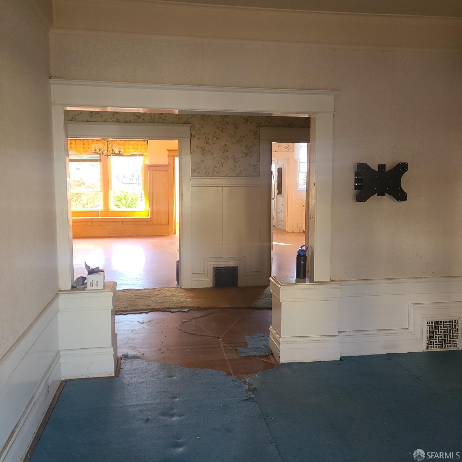 Detail Gallery Image 5 of 56 For 519 12th Ave, San Francisco,  CA 94118 - 4 Beds | 1/2 Baths