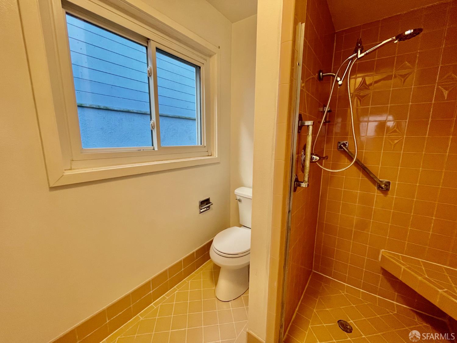 Detail Gallery Image 10 of 20 For 7 Sheldon Ter, San Francisco,  CA 94122 - 3 Beds | 3 Baths