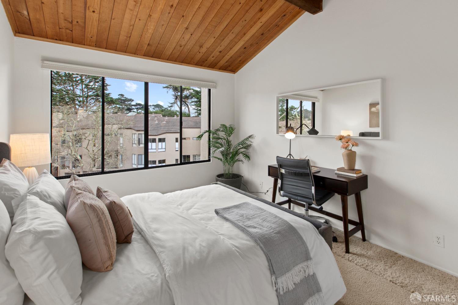 Detail Gallery Image 20 of 70 For 230 N Lake Merced Hls 4a,  San Francisco,  CA 94132 - 2 Beds | 2 Baths