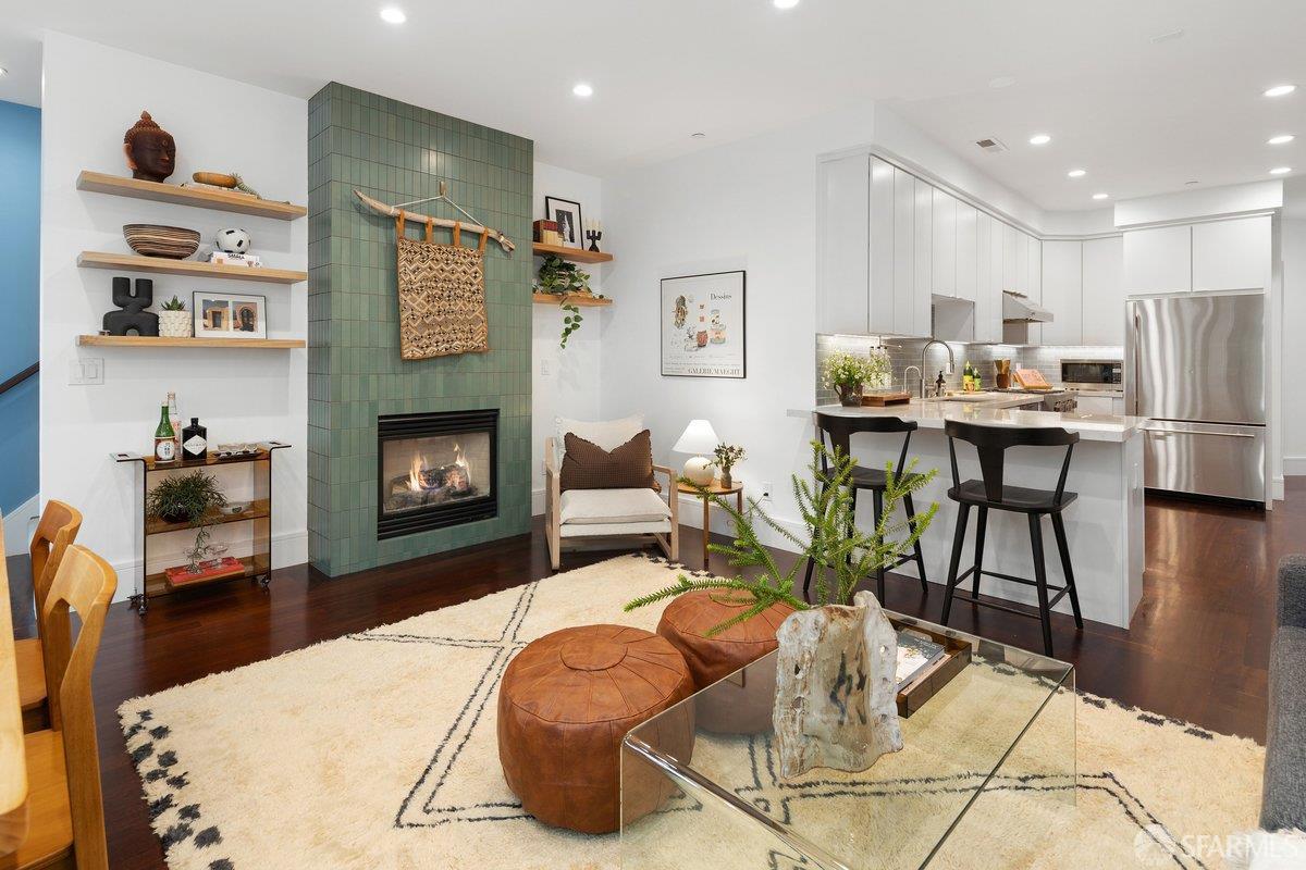 Detail Gallery Image 3 of 65 For 22 Abbey St, San Francisco,  CA 94114 - 3 Beds | 3/1 Baths