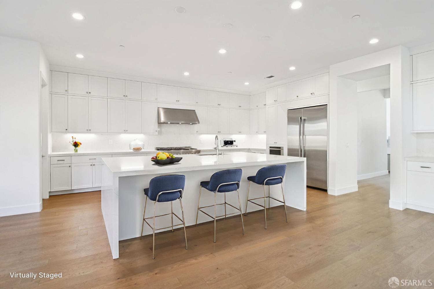 Detail Gallery Image 8 of 25 For 18471 Corte Zapala, Morgan Hill,  CA 95037 - 5 Beds | 5/1 Baths