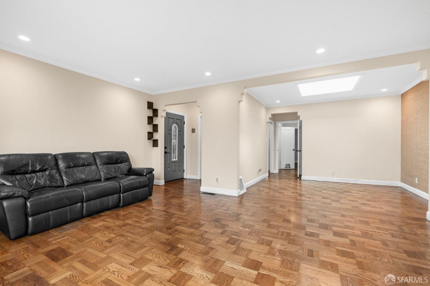 Detail Gallery Image 4 of 43 For 112 Baden St, San Francisco,  CA 94131 - 3 Beds | 2 Baths