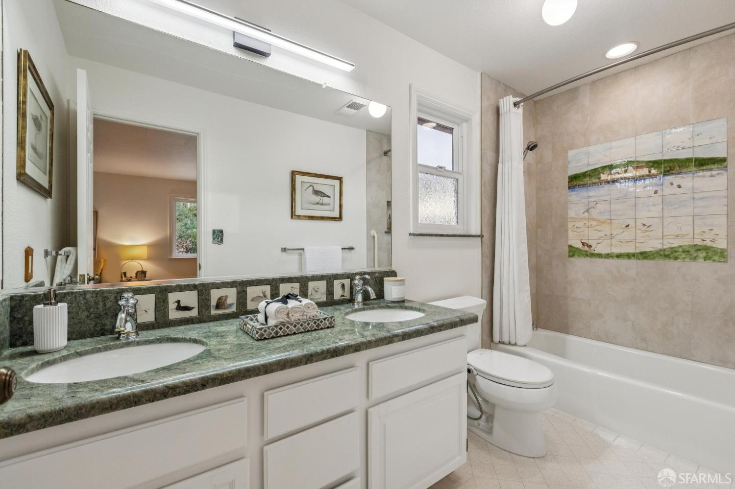 Detail Gallery Image 27 of 62 For 514 Isabella Ave, El Granada,  CA 94018 - 5 Beds | 3 Baths