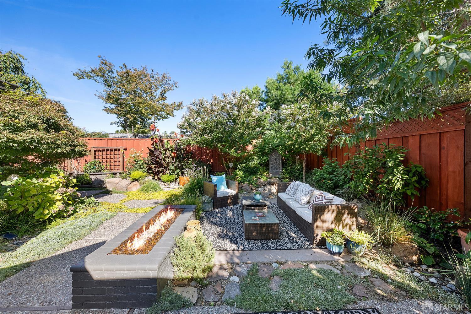 Detail Gallery Image 33 of 39 For 3299 Runnymede Ct, Pleasanton,  CA 94588 - 4 Beds | 2 Baths