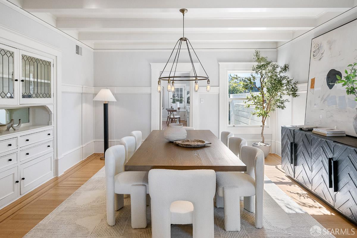 Detail Gallery Image 3 of 38 For 3467 Jackson St, San Francisco,  CA 94118 - 4 Beds | 2 Baths