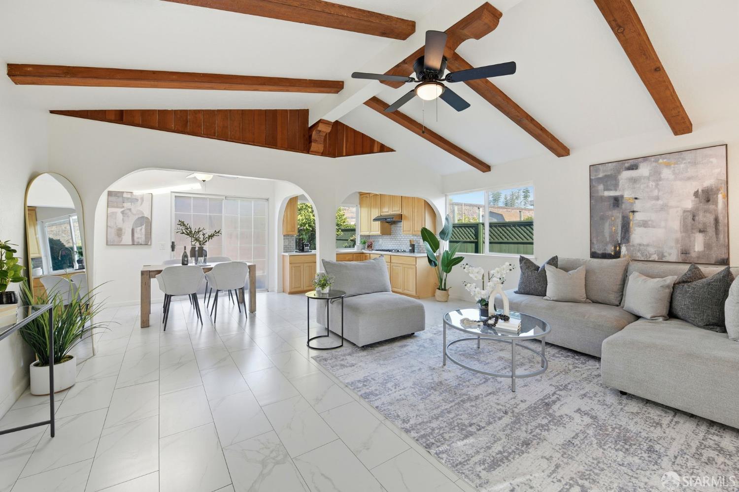 Detail Gallery Image 17 of 33 For 2671 Hawthorne Ave, Hayward,  CA 94545 - 5 Beds | 4 Baths