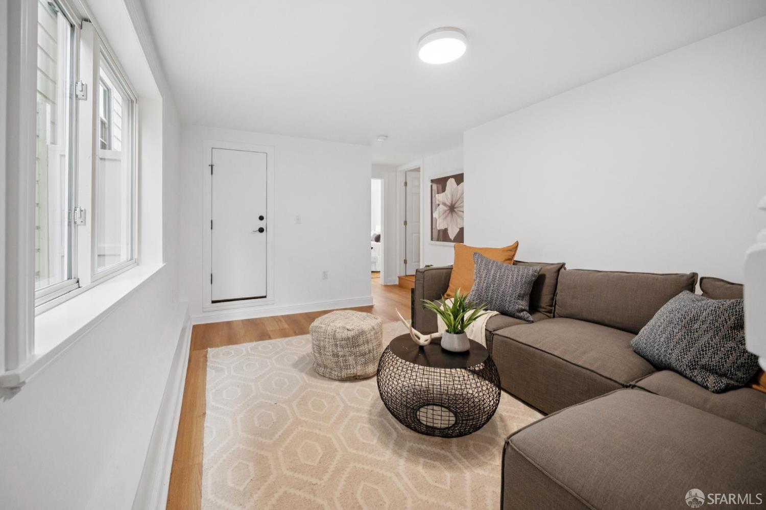 Detail Gallery Image 25 of 37 For 4025 Folsom St, San Francisco,  CA 94110 - 3 Beds | 2/1 Baths