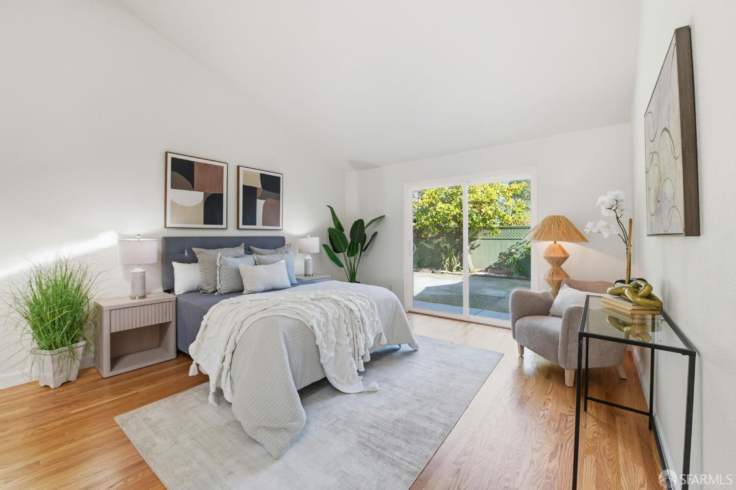 Detail Gallery Image 11 of 33 For 2671 Hawthorne Ave, Hayward,  CA 94545 - 5 Beds | 4 Baths