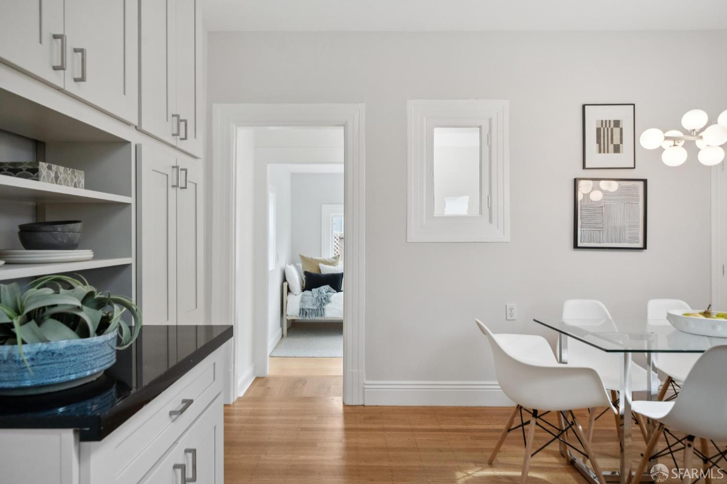 Detail Gallery Image 12 of 37 For 4025 Folsom St, San Francisco,  CA 94110 - 3 Beds | 2/1 Baths