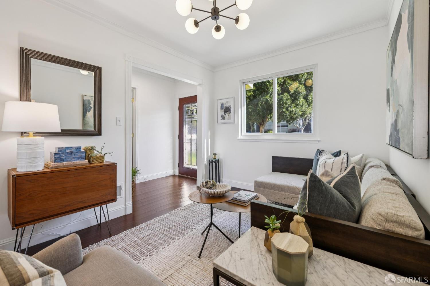 Detail Gallery Image 13 of 51 For 662 Lisbon St, San Francisco,  CA 94112 - 2 Beds | 1 Baths