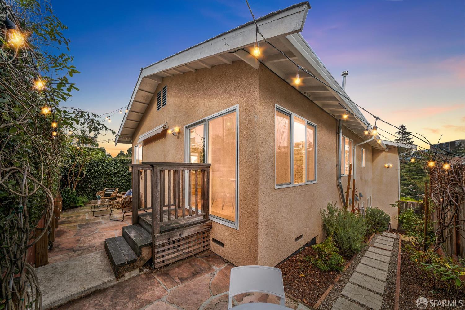 Detail Gallery Image 41 of 51 For 165 W Macarthur Blvd, Oakland,  CA 94611 - 3 Beds | 2/1 Baths