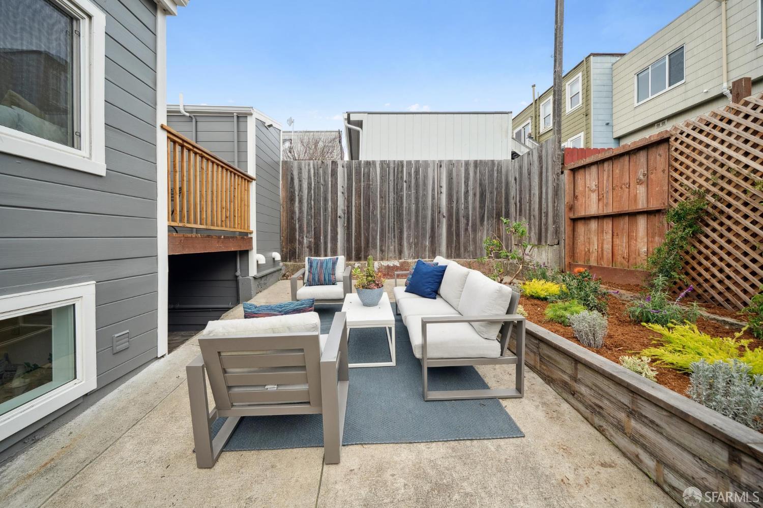 Detail Gallery Image 30 of 37 For 4025 Folsom St, San Francisco,  CA 94110 - 3 Beds | 2/1 Baths