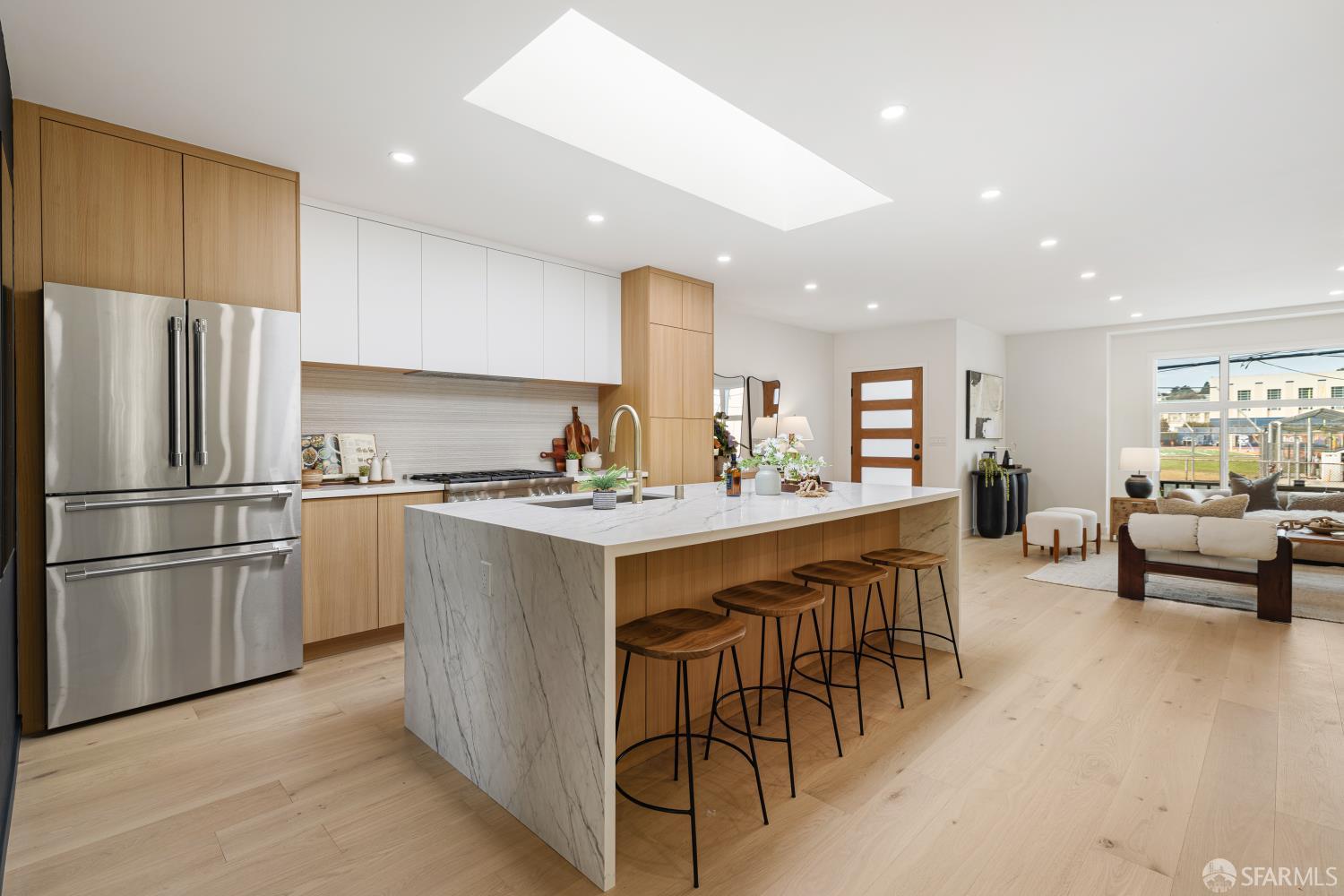 Detail Gallery Image 12 of 79 For 1117 Cayuga Ave, San Francisco,  CA 94112 - 4 Beds | 4 Baths