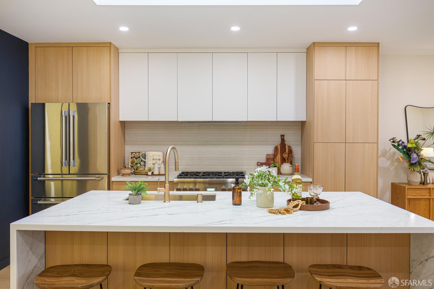 Detail Gallery Image 11 of 79 For 1117 Cayuga Ave, San Francisco,  CA 94112 - 4 Beds | 4 Baths