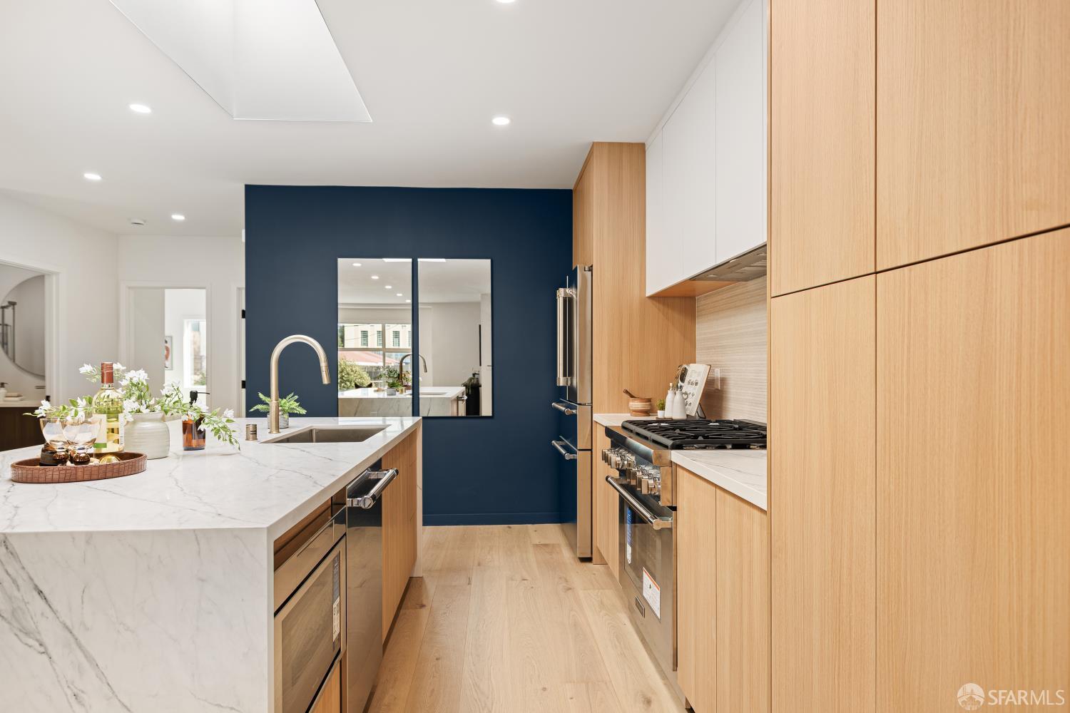 Detail Gallery Image 17 of 79 For 1117 Cayuga Ave, San Francisco,  CA 94112 - 4 Beds | 4 Baths