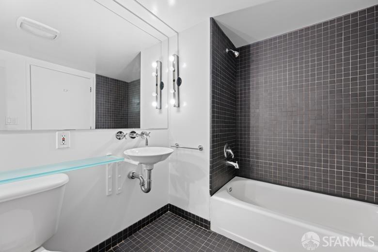 Photo #14: 426093681 Listing: Photo #14